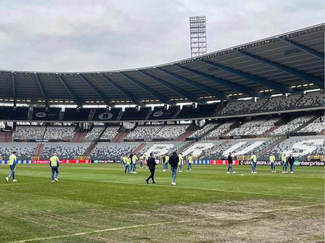 开云-这也行？！比利时国家队主场靠吹叶机吹干积水