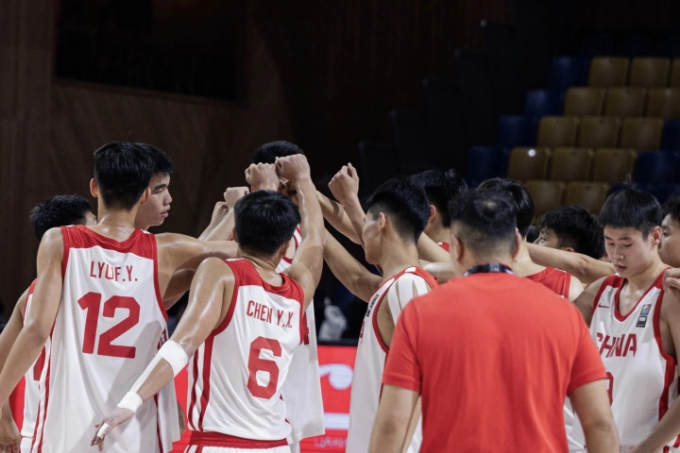 U16亚洲杯：中国男篮大胜巴林晋级半决赛 锁定U17世界杯入场券