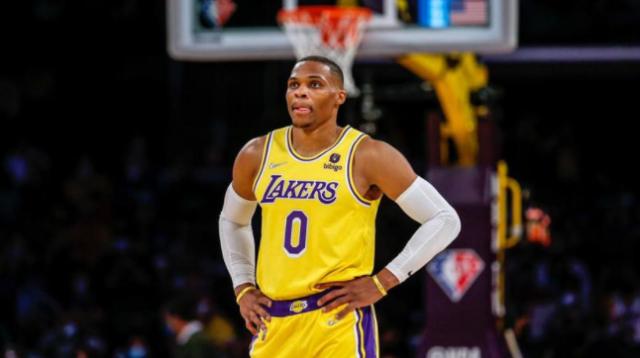 开云-【观察】被韦少砍下35分后 黄蜂突然不会打球了...