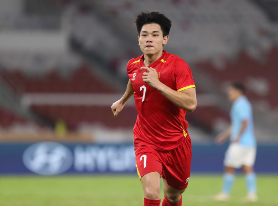 开云APP-U23亚洲杯神奇2分钟！阮庭北任意球破门，传射建功，韩国再度落后