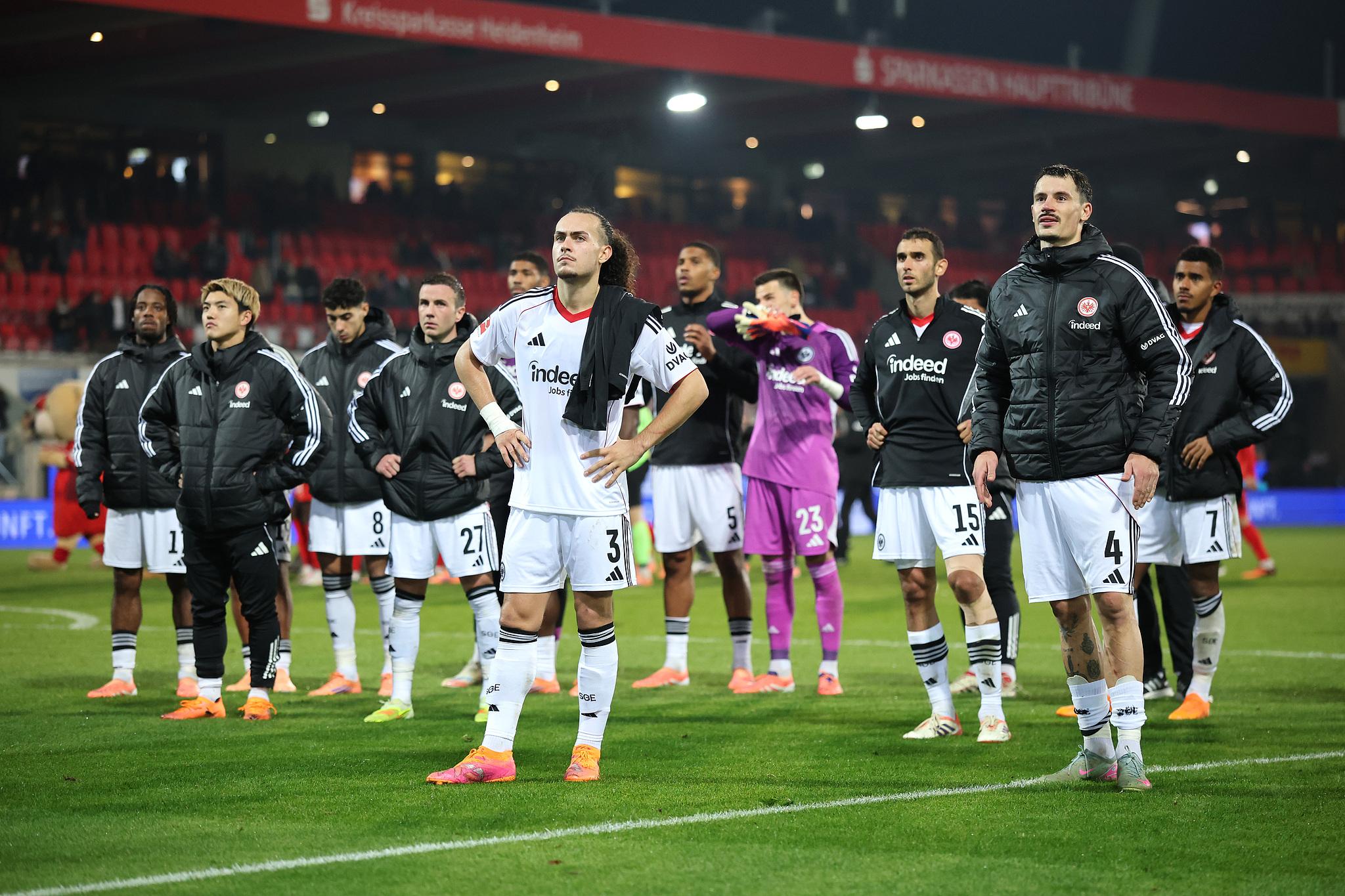 开云-沮丧的法兰克福球员深度剖析